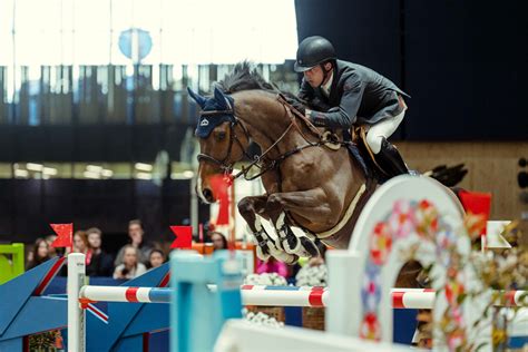 Paris Lights Up for the Saut Hermès .